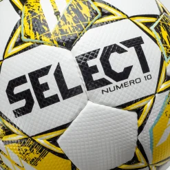 Fb Numero 10 V23, Fotboll