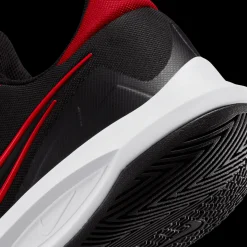 Nike Precision 6
