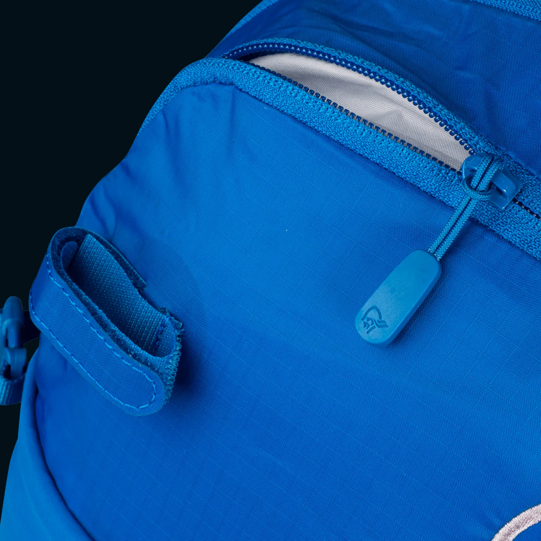 Norrona 15L Pack, Hoftvaska