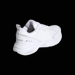 Strutter, Sneakers Dam