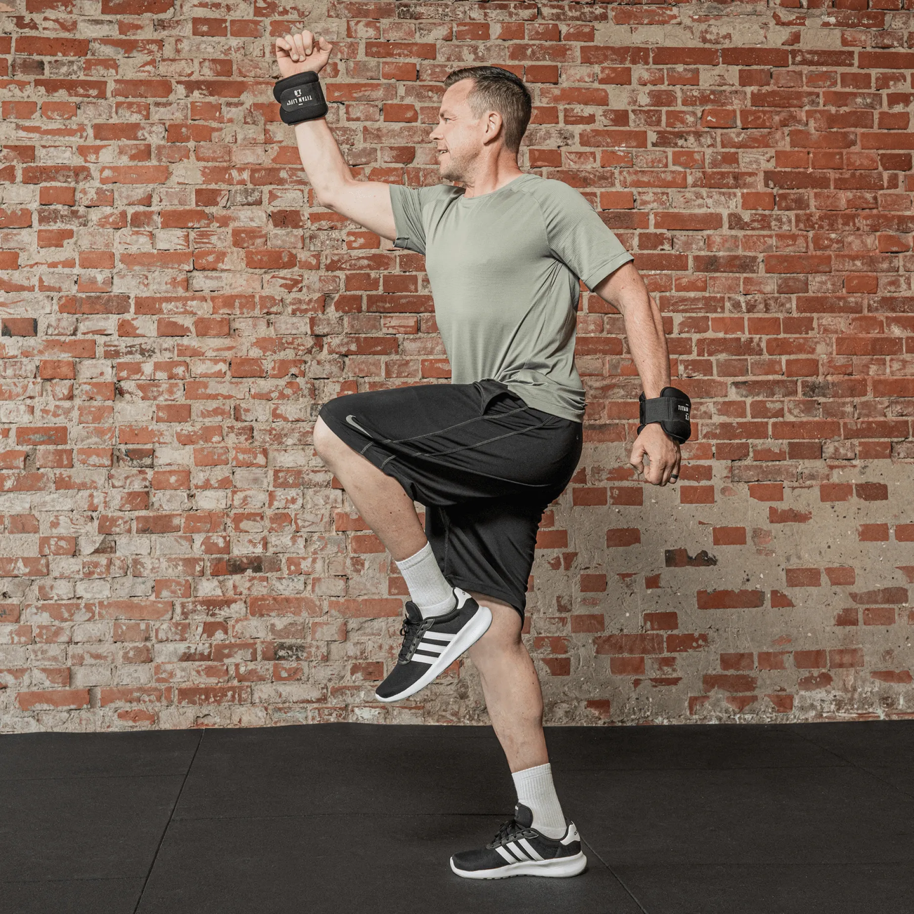 Titan Life - Wrist & Ankle Weight 1 Kg, Handleds- Och Fotledsvikter